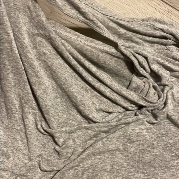 Long sleeve medium bundle. - Picture 3 of 4